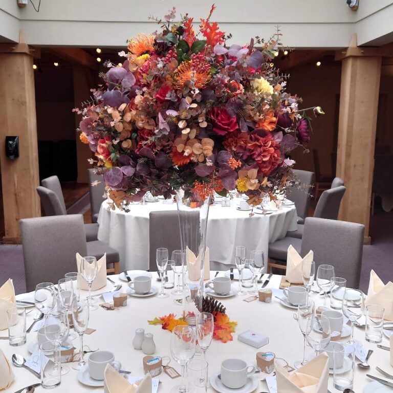 Seasonal table centrepieces for Autumn weddings