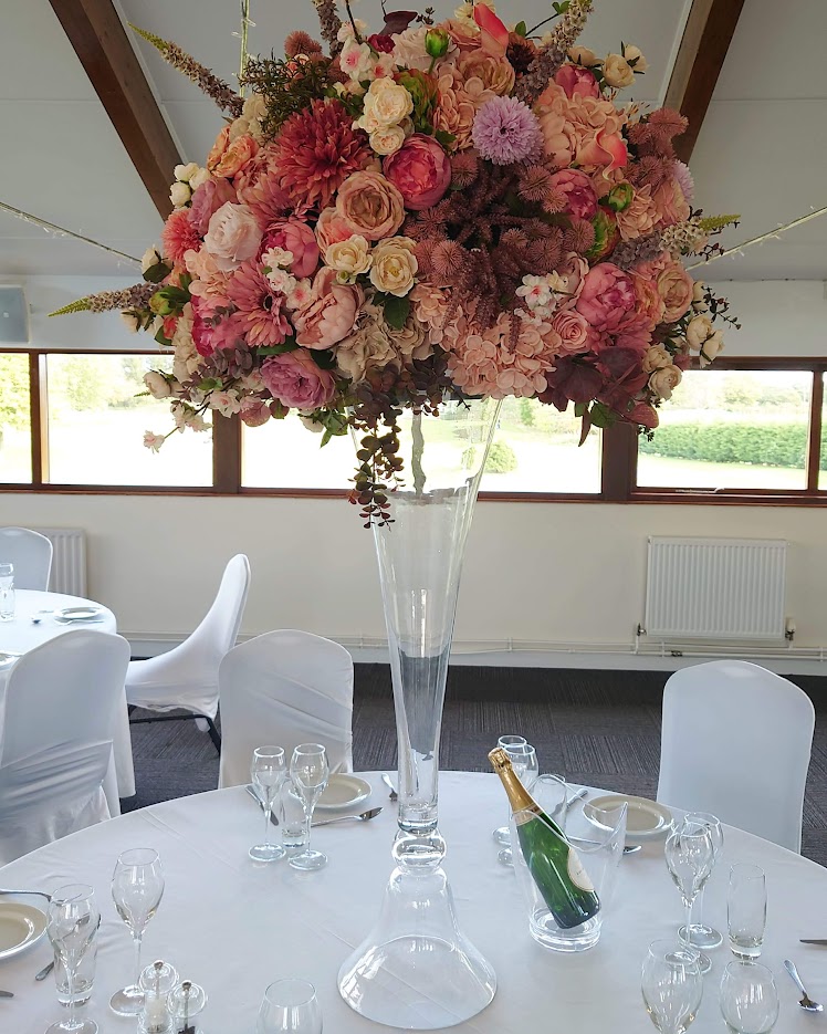 Striking wedding centrepieces for blank canvas venues