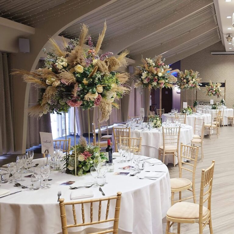 Pampas grass floral centrepiece hire in Cheshire